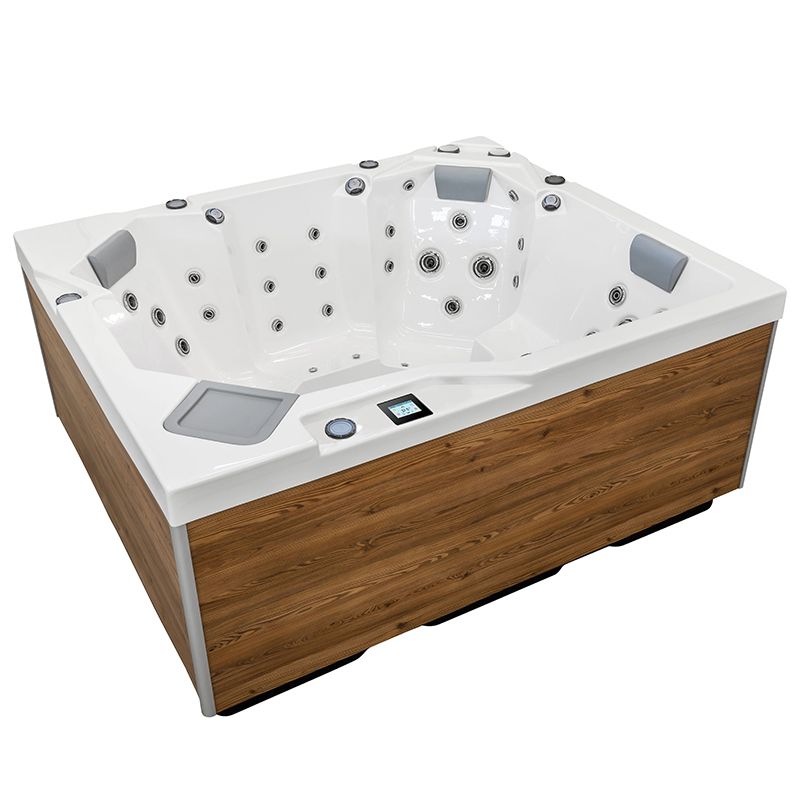 Outdoor Whirlpool Orbit