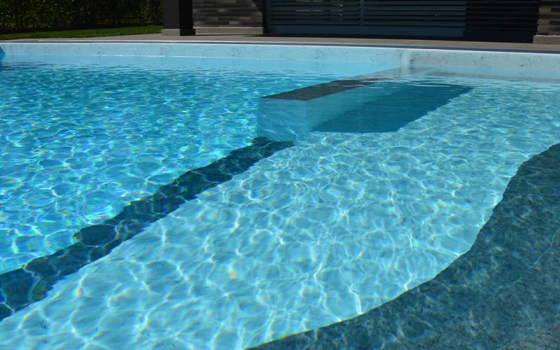 Warum Poolfolie? <br class="uk-visible@s"> Vorteile, Haltbarkeit & Optik